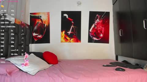 nicolle_hanks1 online show from April 2026 02:36:02 AM