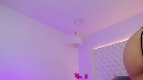 Snapshot of nicolle_sanchezz chatting on June 2026 01:26:02 PM online show from June 2026 01:26:02 PM