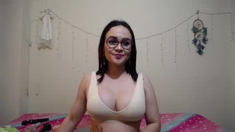 nicolle_sky online show from March 2025 06:19:01 PM