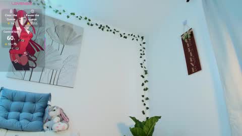 Nicolle online show from September 2025 01:02:02 PM