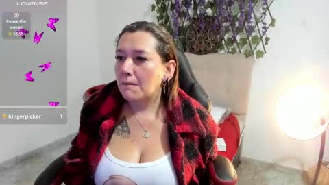 Daniela aponte online show from April 2026 11:27:01 AM