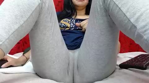 NICOLLE online show from March 2026 09:32:02 PM