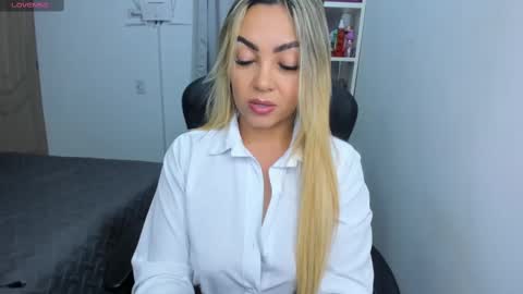 Snapshot of nicolporto chatting on September 2025 11:55:01 AM Nicol online show from September 2025 11:55:01 AM