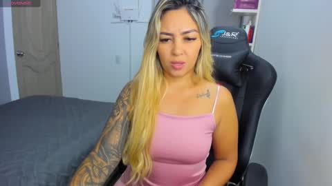 Snapshot of nicolporto chatting on September 2025 11:15:01 AM Nicol online show from September 2025 11:15:01 AM