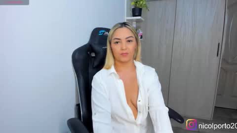 Nicol online show from November 2025 11:43:02 AM