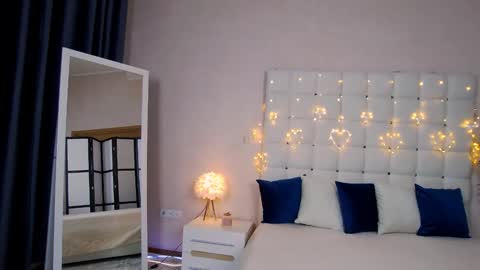 NicolRos online show from January 2025 08:24:01 AM