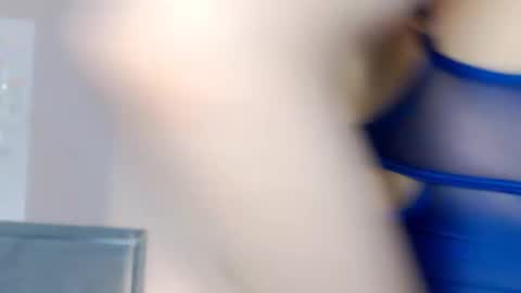 NicolRos online show from November 2025 01:12:02 PM