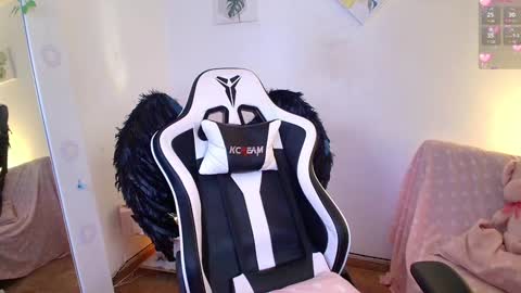 Nicol online show from January 2025 03:45:01 AM