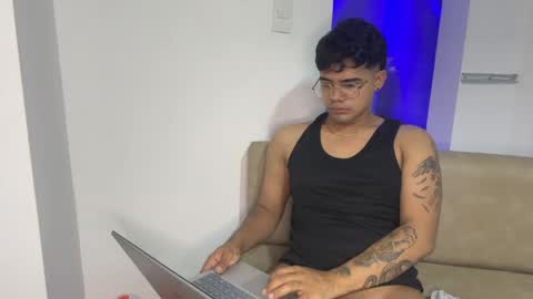 Snapshot of nicvelez22 chatting on April 2026 07:45:01 AM nicvelez22 online show from April 2026 07:45:01 AM