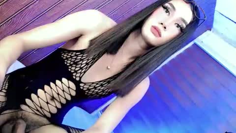 night_crystal1111 online show from June 2026 04:27:02 PM