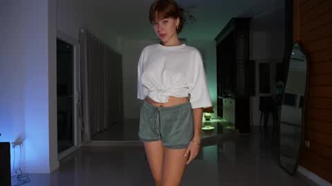 Aurora online show from April 2026 12:10:02 PM