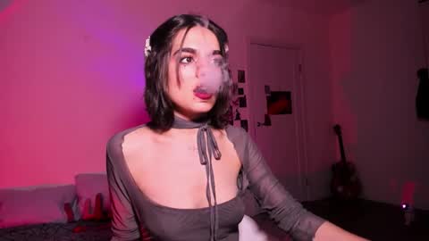 Daisy online show from December 2025 02:37:01 PM