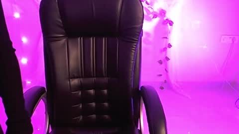 nightqueen107446 online show from February 2025 05:12:02 AM