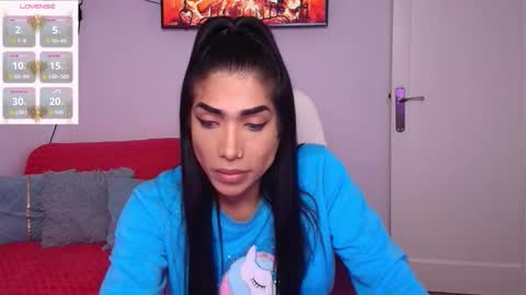 Nicolle Bustamante online show from January 2026 12:44:02 PM