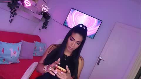 Nicolle Bustamante online show from January 2026 06:34:02 PM