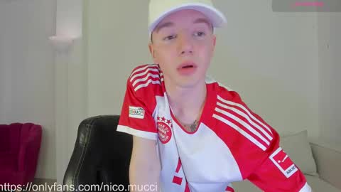 Nicolas Mucci online show from December 2024 02:04:01 PM