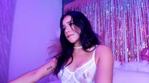 Snapshot of niicole_taylor chatting on February 2026 05:42:02 PM Nicole online show from February 2026 05:42:02 PM