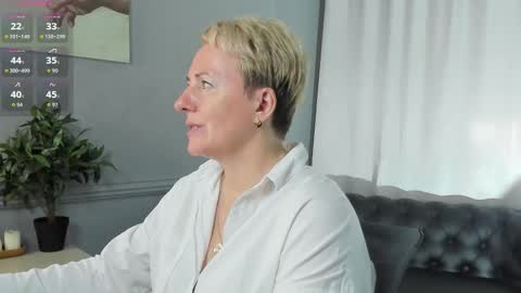 Nika online show from September 2025 09:09:02 AM