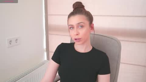 Snapshot of nikaletta chatting on May 2026 09:39:02 AM Nika online show from May 2026 09:39:02 AM
