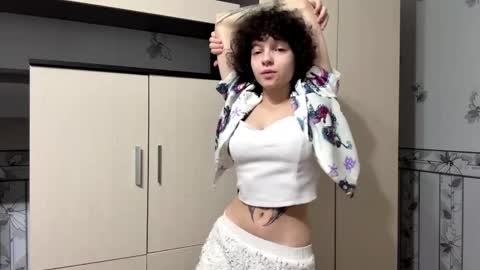 Hello there im Nika Im new here Lets have fun online show from May 2026 05:20:02 PM