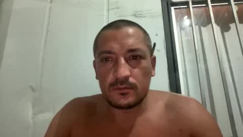 Snapshot of nikaulas chatting on April 2026 04:10:02 AM Nasty Couple online show from April 2026 04:10:02 AM