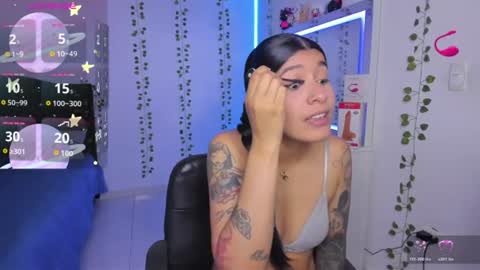 Snapshot of nikibryce_ chatting on July 2026 02:25:01 AM Niki online show from July 2026 02:25:01 AM