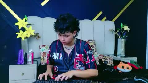 Nikievanz online show from April 2026 02:27:02 AM