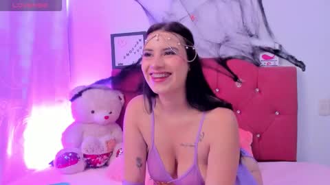 Nikii  online show from October 2025 01:23:02 PM