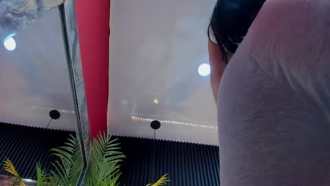 nikii_white online show from December 2024 12:41:01 AM