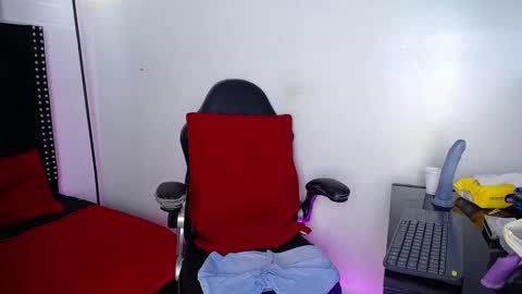 Nikkenyx online show from February 2025 04:10:02 PM