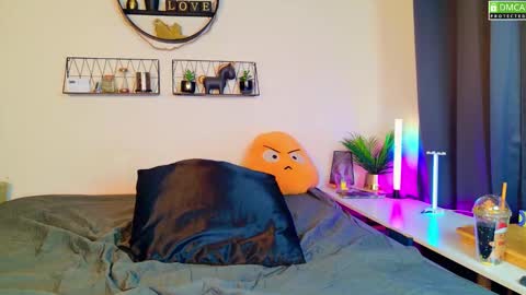 Kitty Chatte online show from February 2025 08:36:01 PM