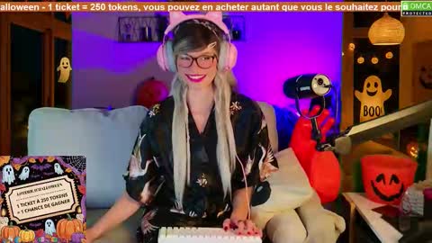 Kitty Chatte online show from October 2025 08:09:02 PM