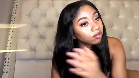 NikkiB online show from February 2025 12:10:01 AM