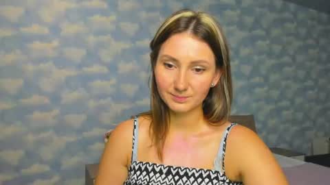Snapshot of nikkikiss___ chatting on June 2026 03:02:01 AM nikkikiss___ online show from June 2026 03:02:01 AM