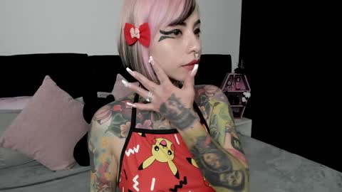 Nikki Ramone   online show from January 2025 11:51:02 AM