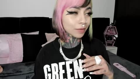 Nikki Ramone   online show from February 2025 12:48:01 PM