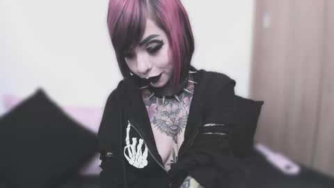 Nikki Ramone   online show from September 2025 11:10:01 AM