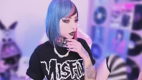 Nikki Ramone   online show from November 2025 10:31:02 PM