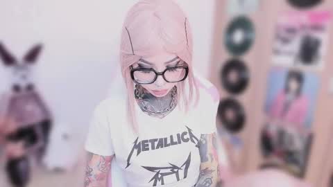 Nikki Ramone   online show from January 2026 11:26:02 AM