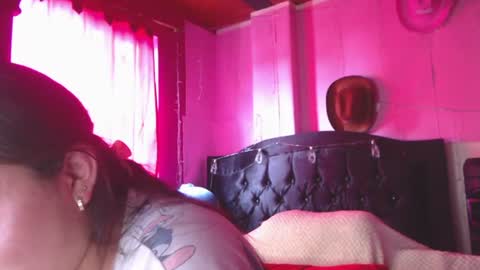 Snapshot of nikkirous_ chatting on June 2026 04:39:02 PM Nikkirous online show from June 2026 04:39:02 PM