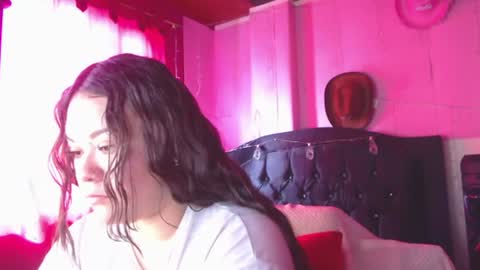 Snapshot of nikkirous_ chatting on June 2026 05:45:02 PM Nikkirous online show from June 2026 05:45:02 PM