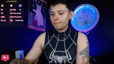 Nikky online show from December 2025 01:18:01 PM