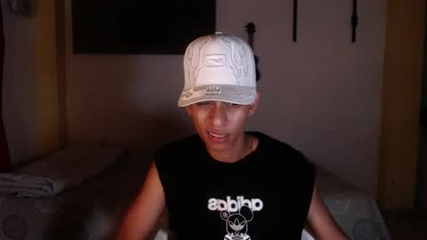 niklaus_wolf online show from January 2026 06:06:02 AM