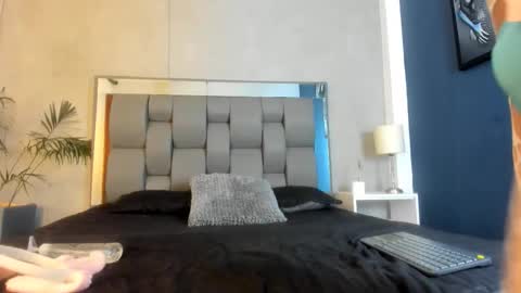 Niko Kael online show from February 2026 03:26:01 AM