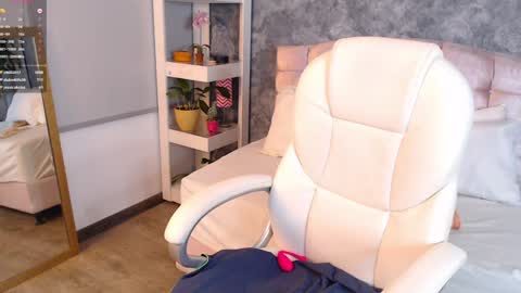 Snapshot of niko_robin chatting on December 2024 04:02:02 AM Niko Robin online show from December 2024 04:02:02 AM