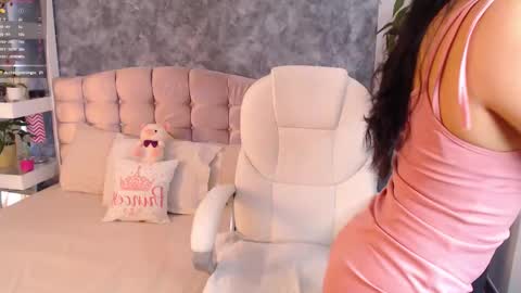 Snapshot of niko_robin chatting on February 2025 05:31:02 PM Niko Robin online show from February 2025 05:31:02 PM