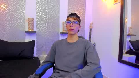Snapshot of nikolay_gregori chatting on January 2025 04:00:02 AM online show from January 2025 04:00:02 AM