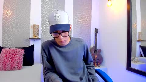 Snapshot of nikolay_gregori chatting on January 2025 04:09:01 AM online show from January 2025 04:09:01 AM