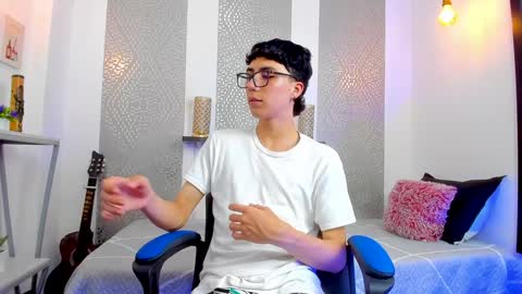 Snapshot of nikolay_gregori chatting on February 2025 10:00:01 AM online show from February 2025 10:00:01 AM