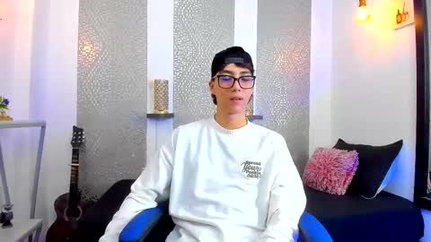 Snapshot of nikolay_gregori chatting on February 2025 04:18:02 AM online show from February 2025 04:18:02 AM